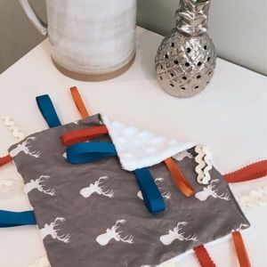 oh deer! tag blanket